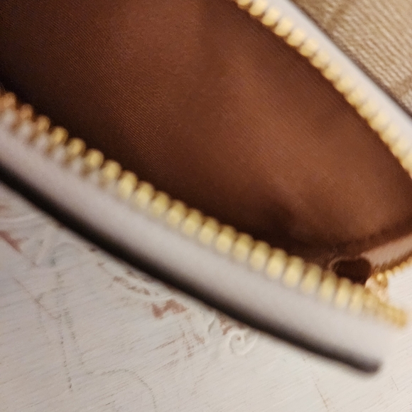 Coach NWT Corner Zip Trio Set Signature Canvas Mixed Clutch - Picture 5 of 8